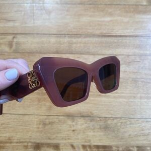 Loewe cateye sunglasses- pink